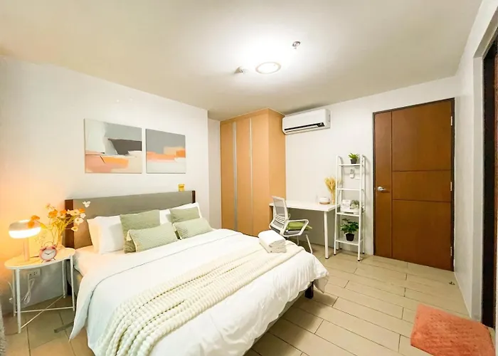 Prime Bgc At Uptown Area #oursw11g Holiday home *