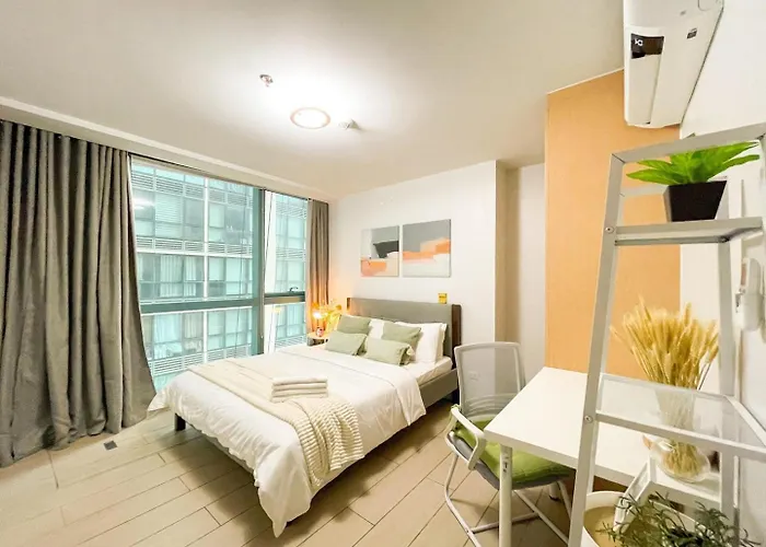 Holiday home Prime Bgc At Uptown Area #oursw11g *
